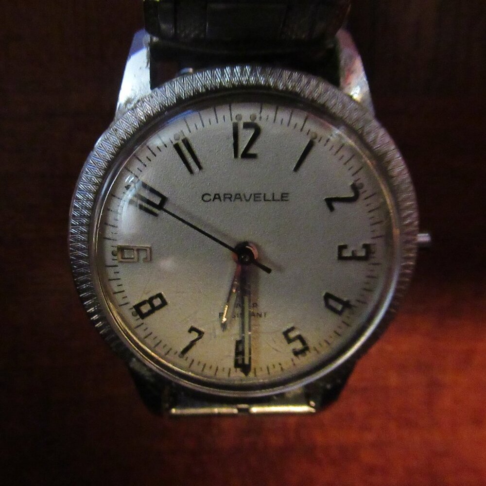 Vintage Caravelle. 320 men 1973 Caravelle Diamond Cut Manual Wind (untested)